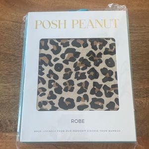 Posh peanut large leopard print robe